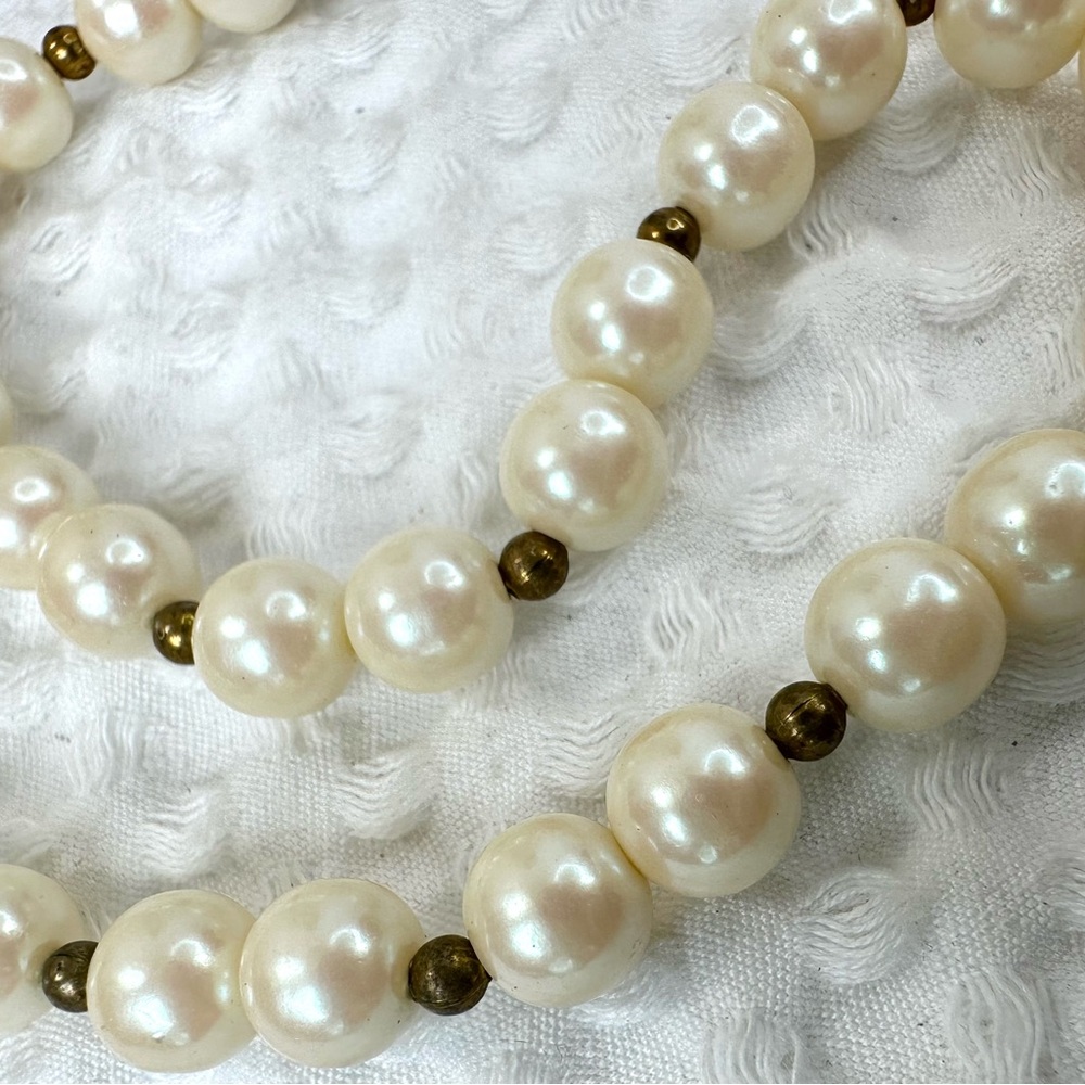 16” Faux Pearl Necklace